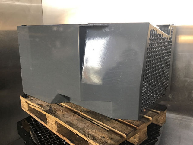 Liebherr Fender Left - Каросерија и екстериер: слика 1 Liebherr Fender Left - Каросерија и екстериер: слика 1