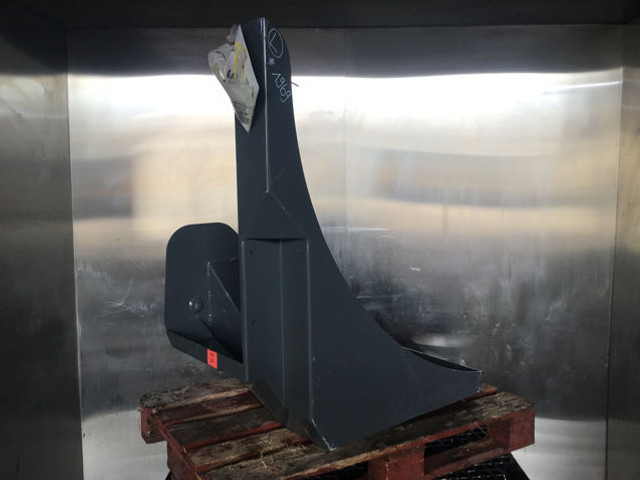 Liebherr Fender Right - Каросерија и екстериер: слика 1 Liebherr Fender Right - Каросерија и екстериер: слика 1