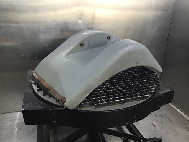 Liebherr Fender Right - Каросерија и екстериер: слика 1 Liebherr Fender Right - Каросерија и екстериер: слика 1