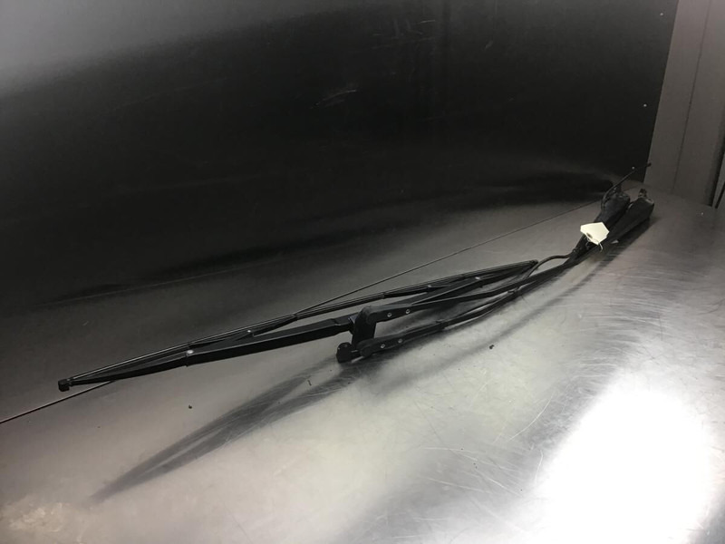 Liebherr L528 - Бришач: слика 1 Liebherr L528 - Бришач: слика 1