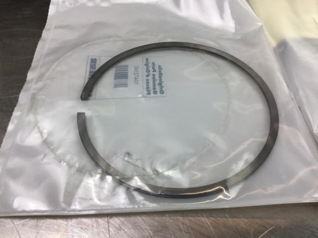 Liebherr Piston Ring - Мотор и делови: слика 1 Liebherr Piston Ring - Мотор и делови: слика 1