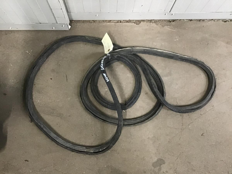 Liebherr R900 Li / R914HDSL / R914B / R912HDSL / R912 Li / R904 / R902 Li / R922 / A904 Li / A904 INDUSTRIAL / A902 Li / A900C Li / A900B - Кабина и ентериер: слика 1 Liebherr R900 Li / R914HDSL / R914B / R912HDSL / R912 Li / R904 / R902 Li / R922 / A904 Li / A904 INDUSTRIAL / A902 Li / A900C Li / A900B - Кабина и ентериер: слика 1