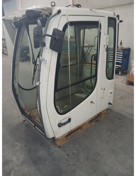 Liebherr R914B / R904 / A904 Li / A924B Li / A924 li / A914 Li / A934 Li / A934B Li / A944B Li / A914B Li / R914 / R924 / R924 B / R934 - Кабина и ентериер: слика 2 Liebherr R914B / R904 / A904 Li / A924B Li / A924 li / A914 Li / A934 Li / A934B Li / A944B Li / A914B Li / R914 / R924 / R924 B / R934 - Кабина и ентериер: слика 2