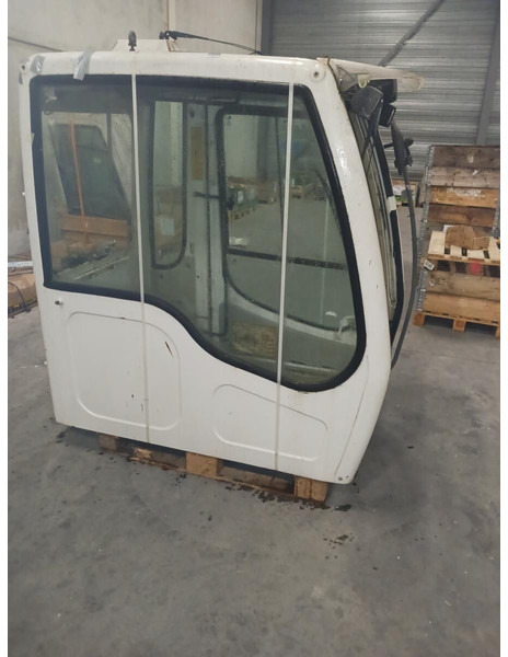 Liebherr R914B / R904 / A904 Li / A924B Li / A924 li / A914 Li / A934 Li / A934B Li / A944B Li / A914B Li / R914 / R924 / R924 B / R934 - Кабина и ентериер: слика 1 Liebherr R914B / R904 / A904 Li / A924B Li / A924 li / A914 Li / A934 Li / A934B Li / A944B Li / A914B Li / R914 / R924 / R924 B / R934 - Кабина и ентериер: слика 1