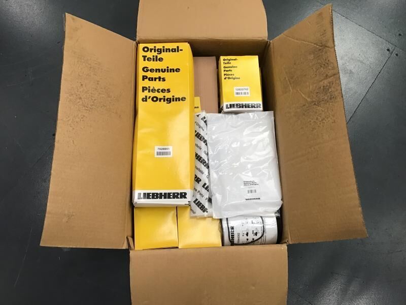 Liebherr Service Kit 1000 hours R906/R916/R926 - Филтер за гориво: слика 2 Liebherr Service Kit 1000 hours R906/R916/R926 - Филтер за гориво: слика 2