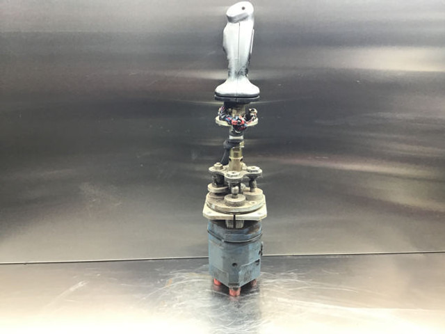 Rexroth Pilot Control Unit - Рачка за менувач: слика 1 Rexroth Pilot Control Unit - Рачка за менувач: слика 1