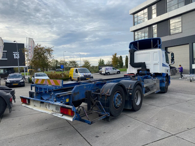 DAF CF 75.310 / Manual / Euro 3 - Камион со кабинска шасија: слика 4 DAF CF 75.310 / Manual / Euro 3 - Камион со кабинска шасија: слика 4