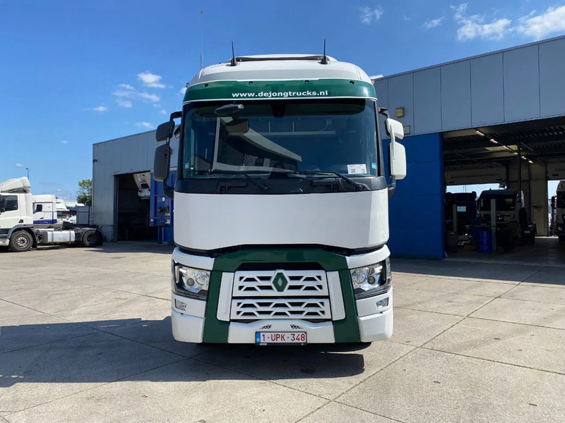 Renault T520 Comfort / 6x2/4 / Steering Axle / Hub Reduction / 290.235 km - Камион влекач: слика 2 Renault T520 Comfort / 6x2/4 / Steering Axle / Hub Reduction / 290.235 km - Камион влекач: слика 2