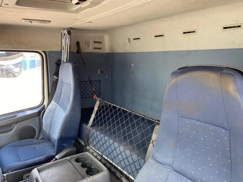 Камион влекач Volvo FM 440 6x4 / Hooklift and Tractor / Hub Reduction: слика 11 Камион влекач Volvo FM 440 6x4 / Hooklift and Tractor / Hub Reduction: слика 11