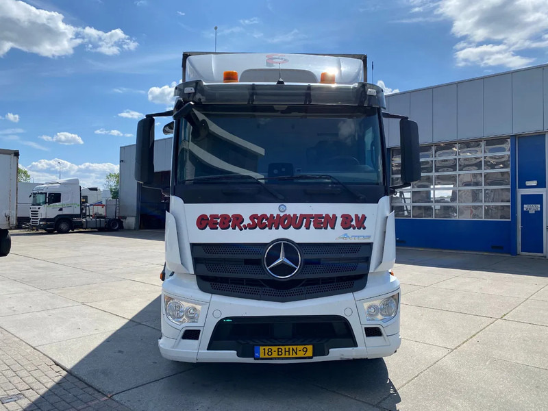 Mercedes-Benz Antos 2840 / 6x2/4 / Tautliner / Kooiaap - Камион со церада: слика 2 Mercedes-Benz Antos 2840 / 6x2/4 / Tautliner / Kooiaap - Камион со церада: слика 2