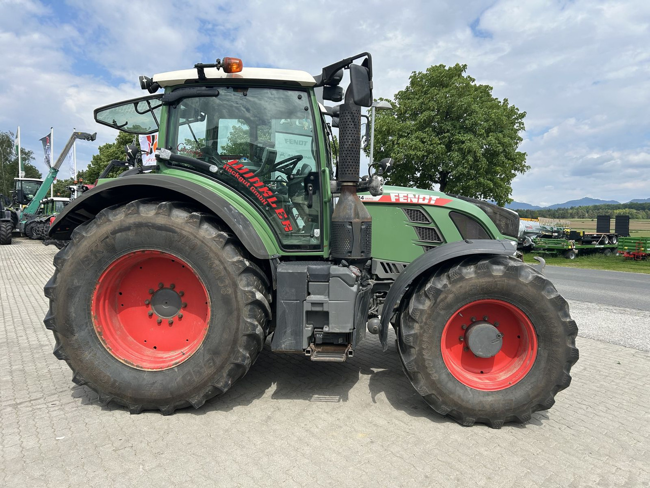 Fendt 724 Vario - Трактор: слика 2 Fendt 724 Vario - Трактор: слика 2