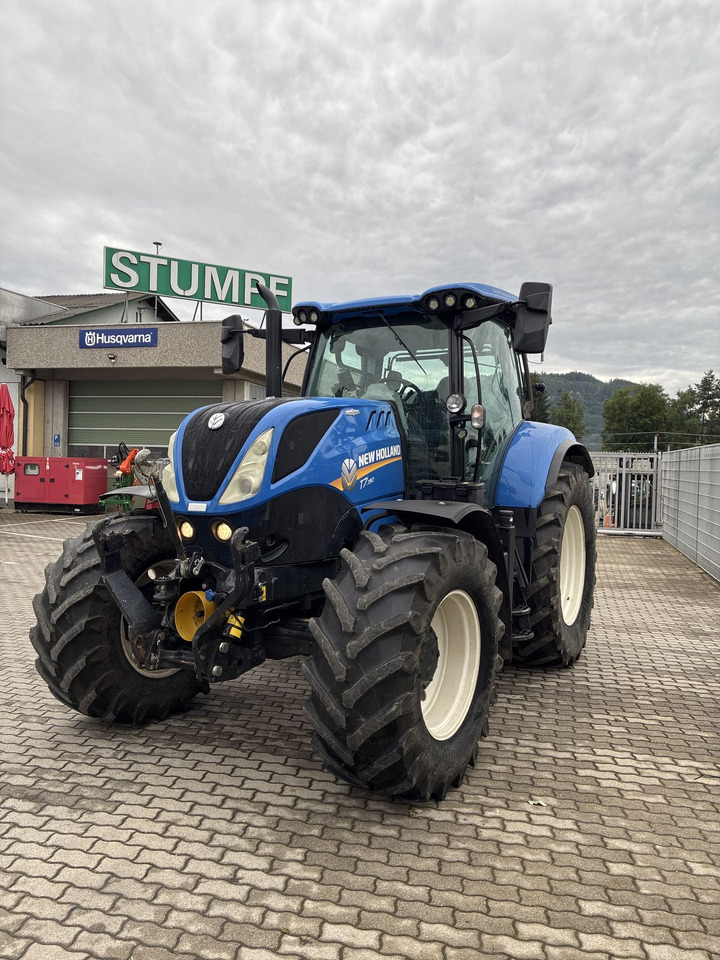 New Holland T7.190 Standard - Трактор: слика 1 New Holland T7.190 Standard - Трактор: слика 1