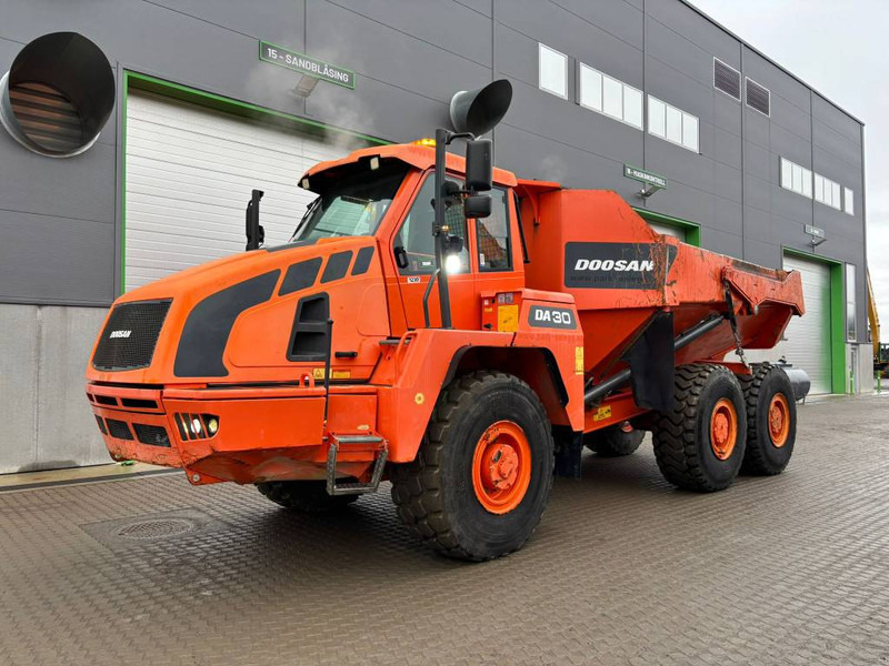 Doosan DA 30 - Зглобен истоварувач: слика 1 Doosan DA 30 - Зглобен истоварувач: слика 1