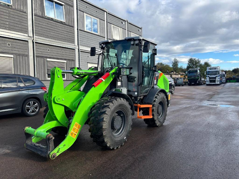 LIUGONG 820 TE Electric - Натоварувач на тркала: слика 1 LIUGONG 820 TE Electric - Натоварувач на тркала: слика 1