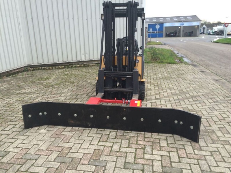 Diversen Sneeuwploeg/ Sneeuwschuiver WIFO MS210-H - Плуг за чистење снег: слика 3 Diversen Sneeuwploeg/ Sneeuwschuiver WIFO MS210-H - Плуг за чистење снег: слика 3