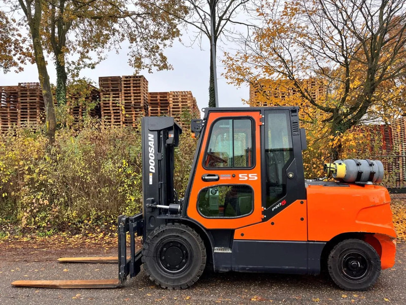 Doosan G55C-5 1593 HOURS - Плински вилушкар: слика 2 Doosan G55C-5 1593 HOURS - Плински вилушкар: слика 2