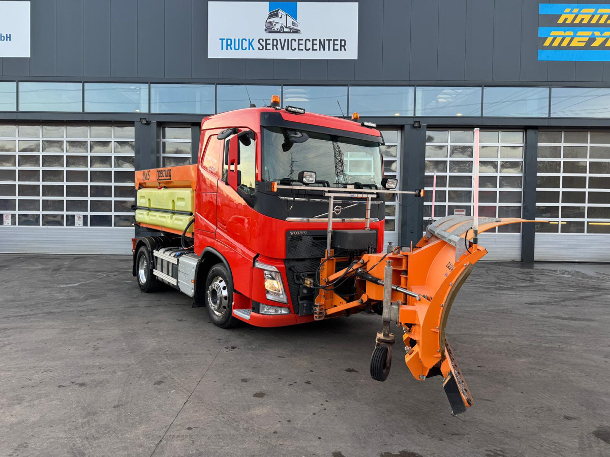 VOLVO FH-460 4x2 Winterdienst/SZM - Камион влекач: слика 2 VOLVO FH-460 4x2 Winterdienst/SZM - Камион влекач: слика 2