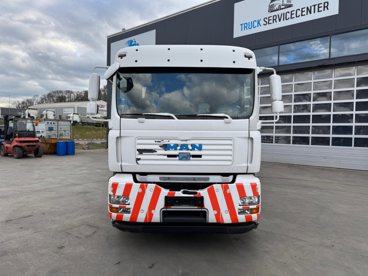 MAN TGA 26.440 6x2 PK16502-4 - Камион со кран: слика 3 MAN TGA 26.440 6x2 PK16502-4 - Камион со кран: слика 3
