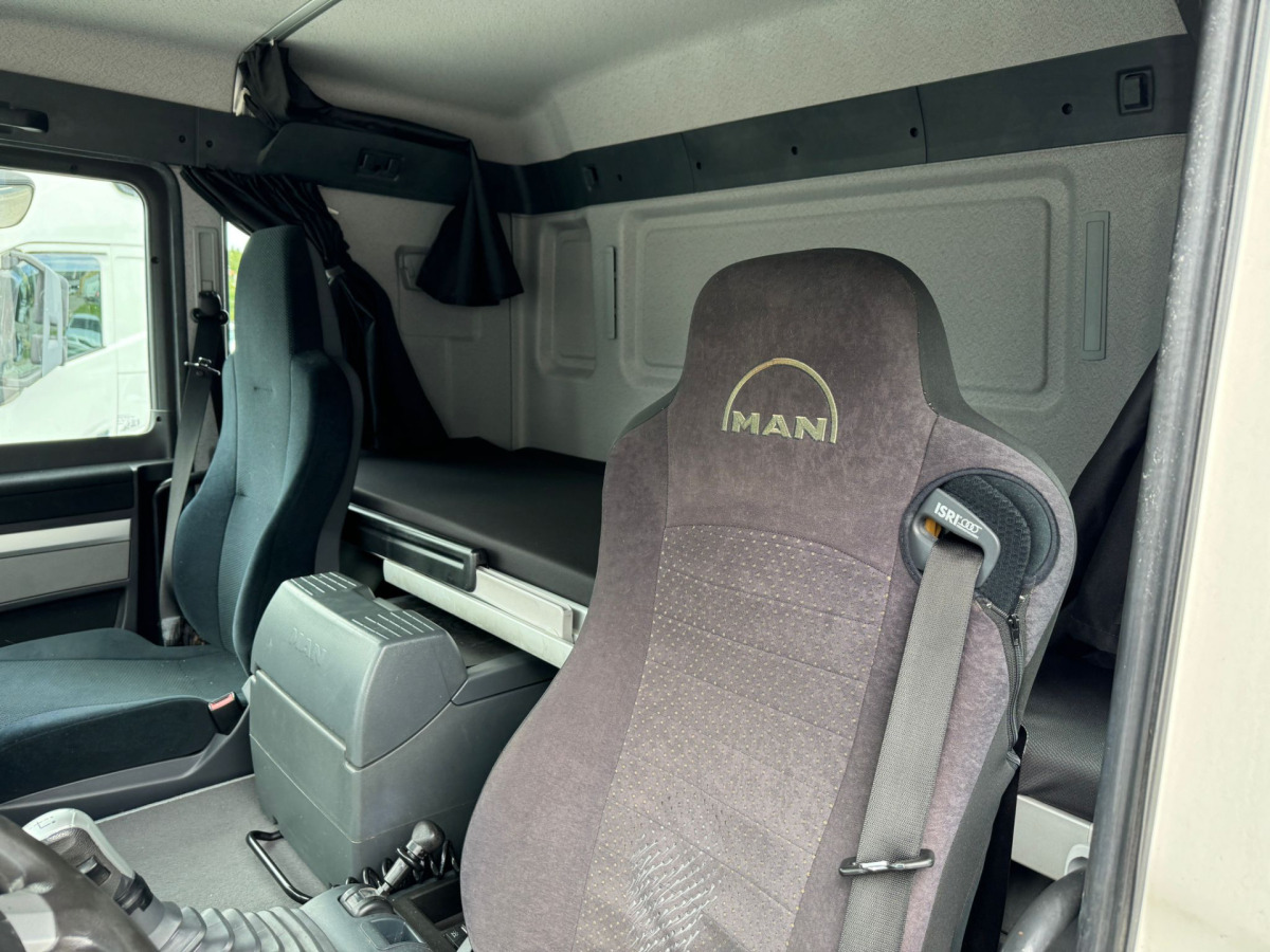 Камион со кабинска шасија MAN TGS 26.440 6x2 Chassis: слика 11