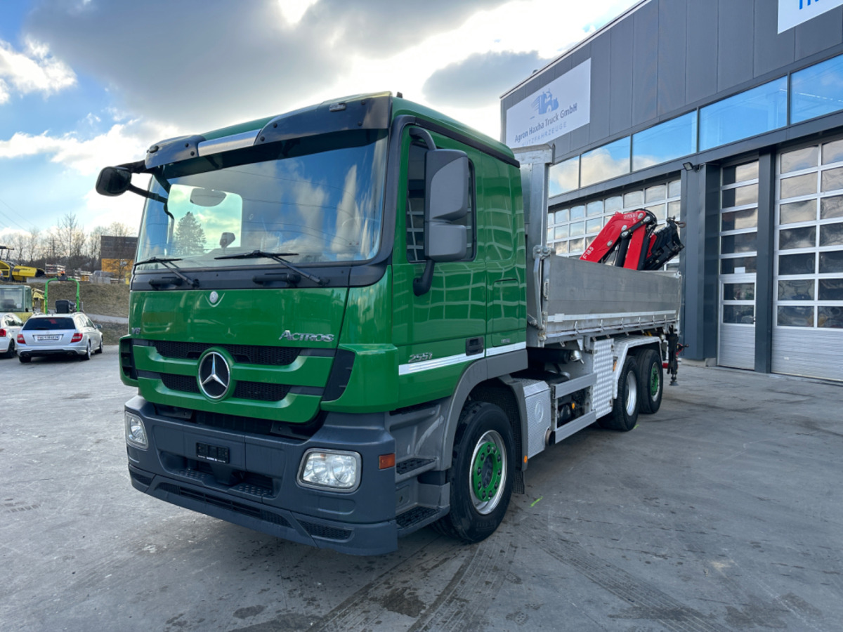 MERCEDES 2551 V8 6x2 Fassi 185-5 Bj.2020 - Кипер, Камион со кран: слика 1 MERCEDES 2551 V8 6x2 Fassi 185-5 Bj.2020 - Кипер, Камион со кран: слика 1