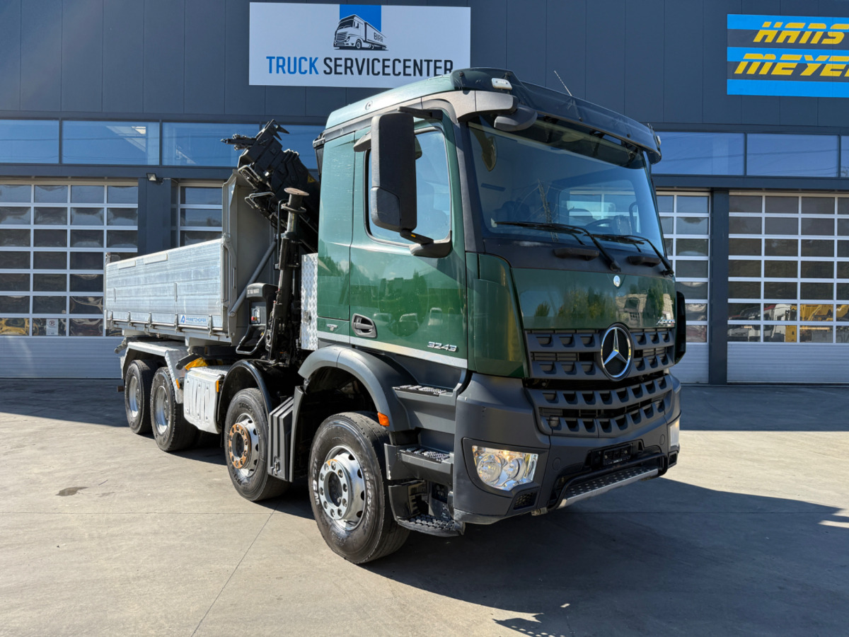 MERCEDES Arocs 3242 8x4 Hiab 166-4 - Кипер, Камион со кран: слика 5 MERCEDES Arocs 3242 8x4 Hiab 166-4 - Кипер, Камион со кран: слика 5