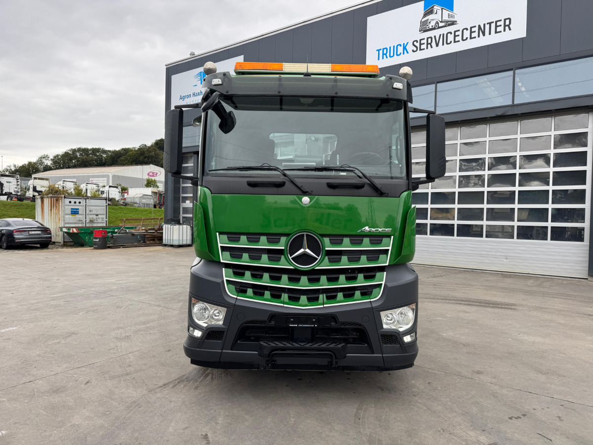 MERCEDES Arocs 4453 10x4 Mobas - Камион со кука за подигање: слика 2 MERCEDES Arocs 4453 10x4 Mobas - Камион со кука за подигање: слика 2