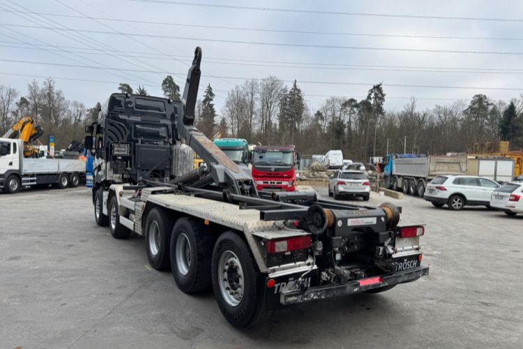 Камион со кука за подигање Renault C520 10x4 Trösch SWS: слика 7