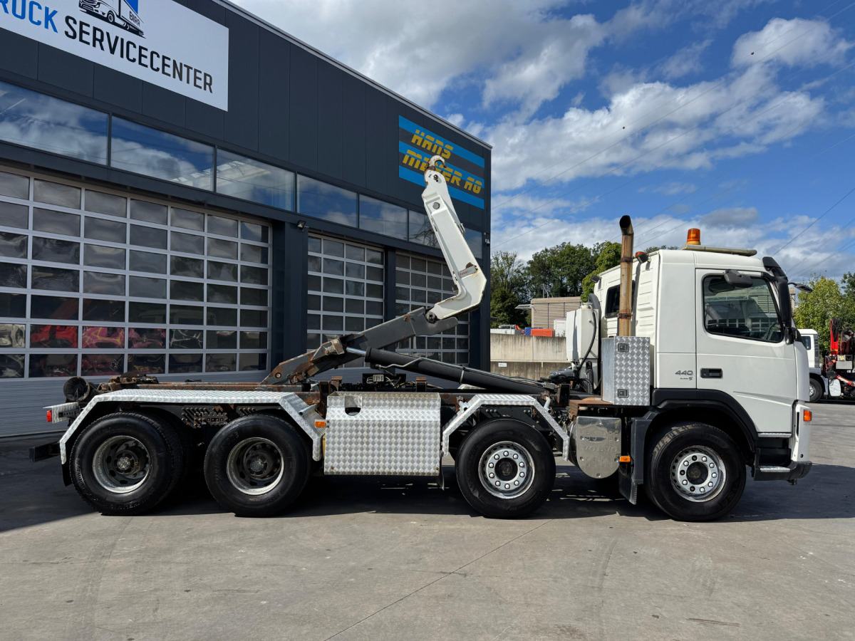VOLVO FM-440 8x4 Hiab 25T AHK - Камион со кука за подигање: слика 4 VOLVO FM-440 8x4 Hiab 25T AHK - Камион со кука за подигање: слика 4