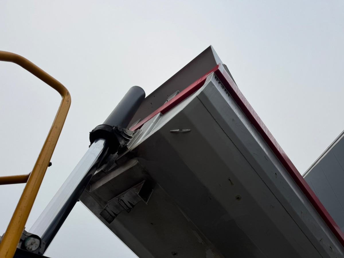 Камион со кука за подигање VOLVO FMX-500 10x4 Rückwärtskipper: слика 13