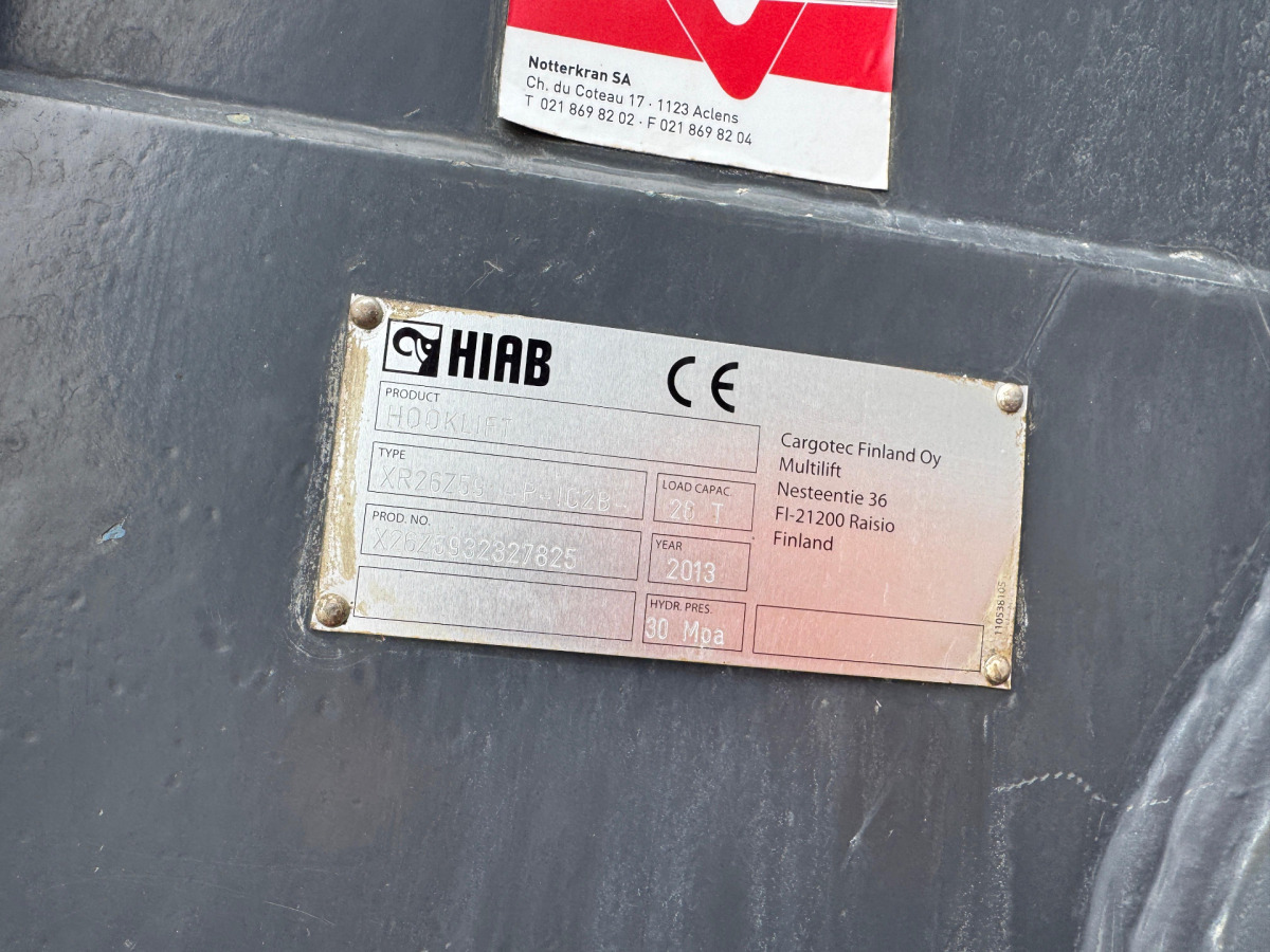 Камион со кука за подигање VOLVO FMX-500 8x4 Hiab 26T: слика 9