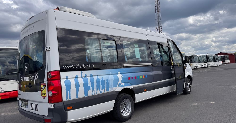 Volkswagen Crafter / KLIMATYZACJA / 23 miejsca / 128000km przebieg !!/ Cena:139000 zł netto - Минибус, Патничко комбе: слика 2 Volkswagen Crafter / KLIMATYZACJA / 23 miejsca / 128000km przebieg !!/ Cena:139000 zł netto - Минибус, Патничко комбе: слика 2
