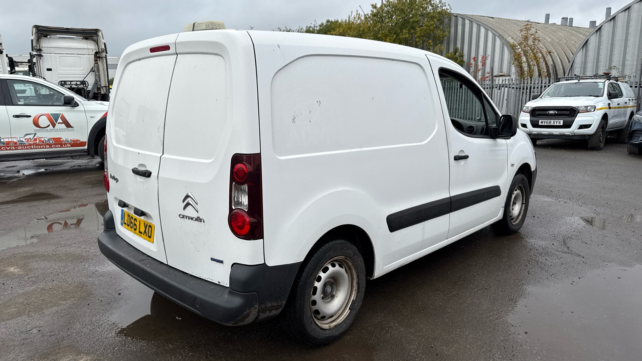 CITROEN BERLINGO 625 1.6 BlueHDi LX 100ps - Мало комбе: слика 4 CITROEN BERLINGO 625 1.6 BlueHDi LX 100ps - Мало комбе: слика 4