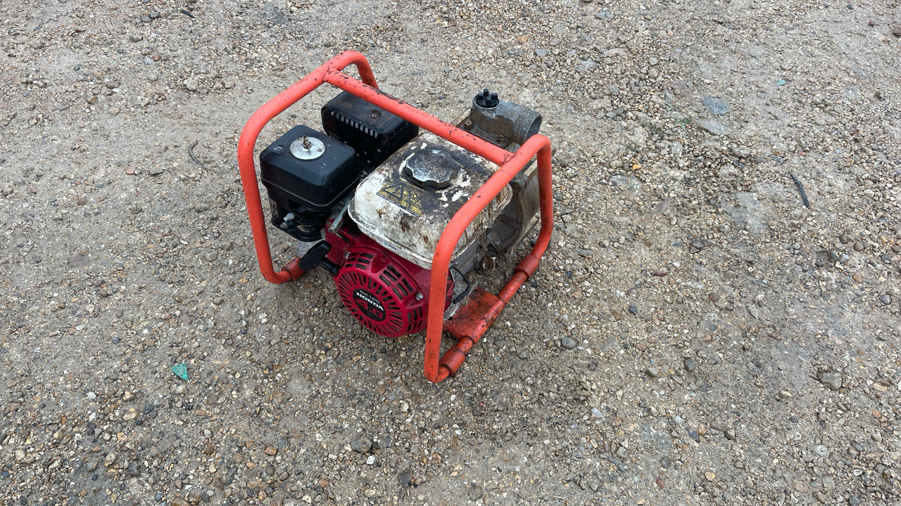 CLARKE CHS2E WATER PUMP - Градежна опрема: слика 2 CLARKE CHS2E WATER PUMP - Градежна опрема: слика 2