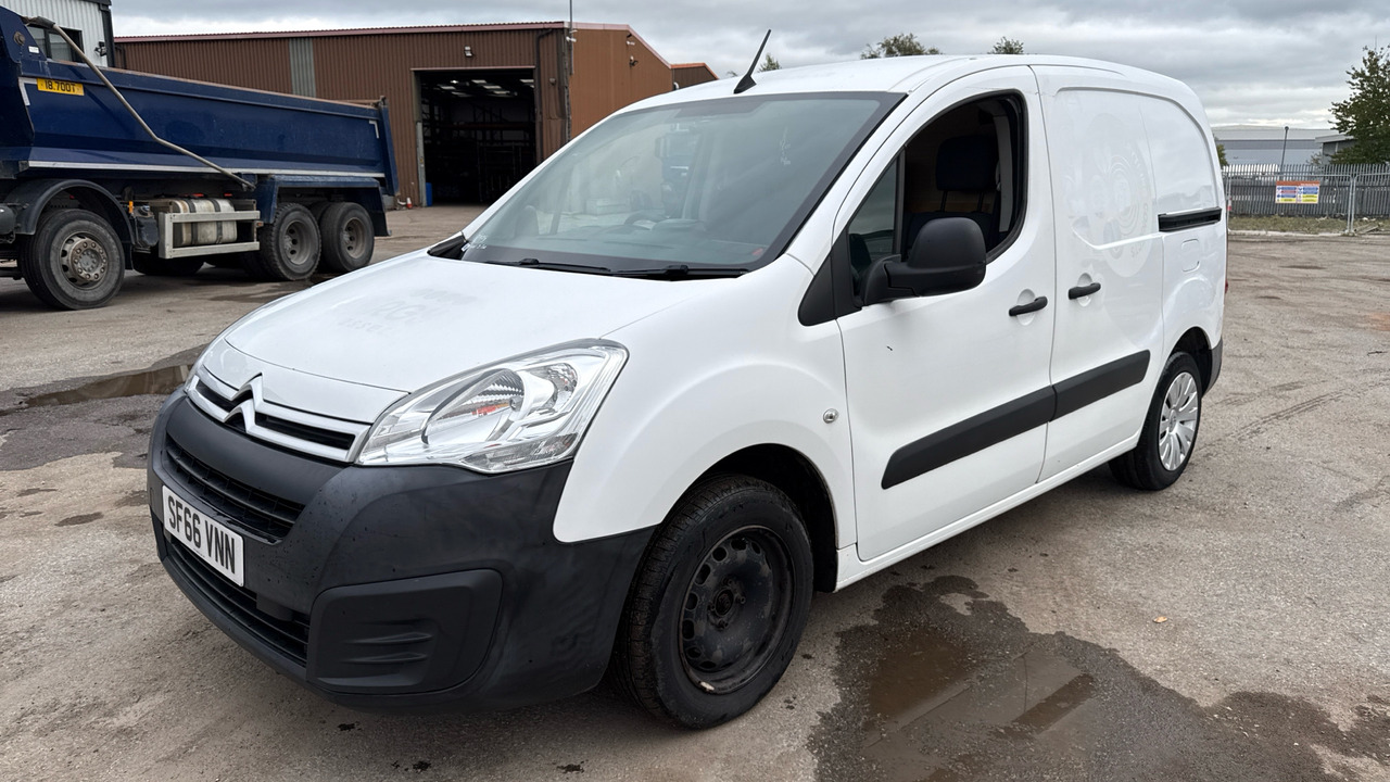 Citroen Berlingo 625 1.6 BlueHDi 75ps - Мало комбе: слика 2 Citroen Berlingo 625 1.6 BlueHDi 75ps - Мало комбе: слика 2