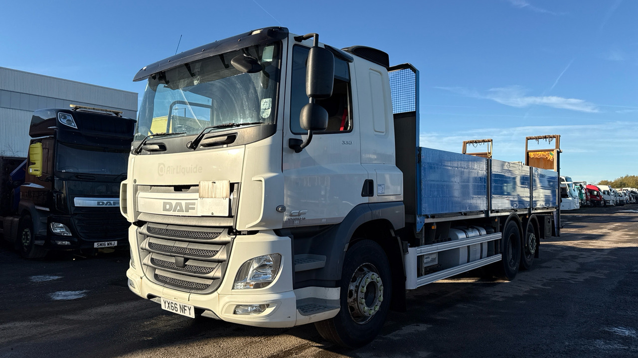 DAF CF 330 - Камион со платформа: слика 2 DAF CF 330 - Камион со платформа: слика 2