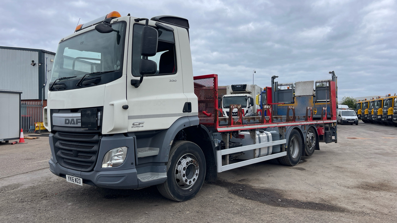 DAF CF 330 - Камион со платформа: слика 2 DAF CF 330 - Камион со платформа: слика 2