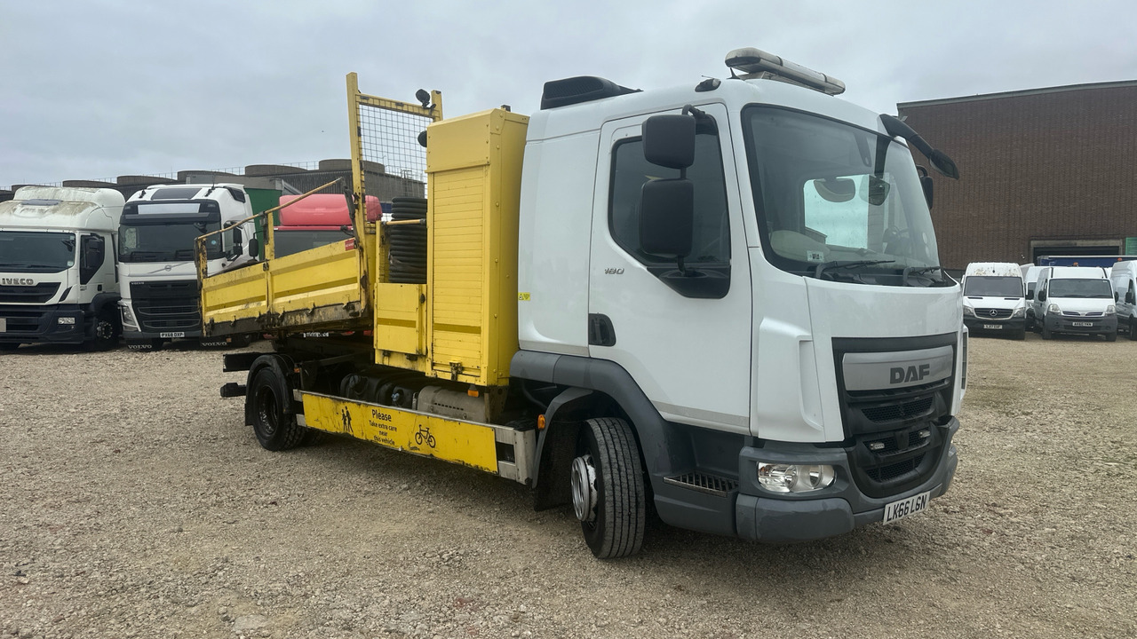 DAF LF 180 - Камион со платформа: слика 1 DAF LF 180 - Камион со платформа: слика 1