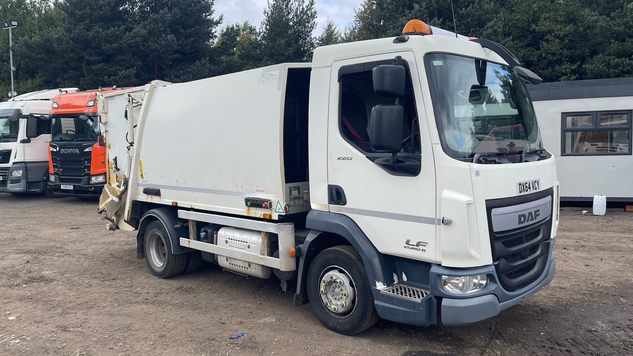 DAF LF 220 - Камион за ѓубре: слика 1 DAF LF 220 - Камион за ѓубре: слика 1