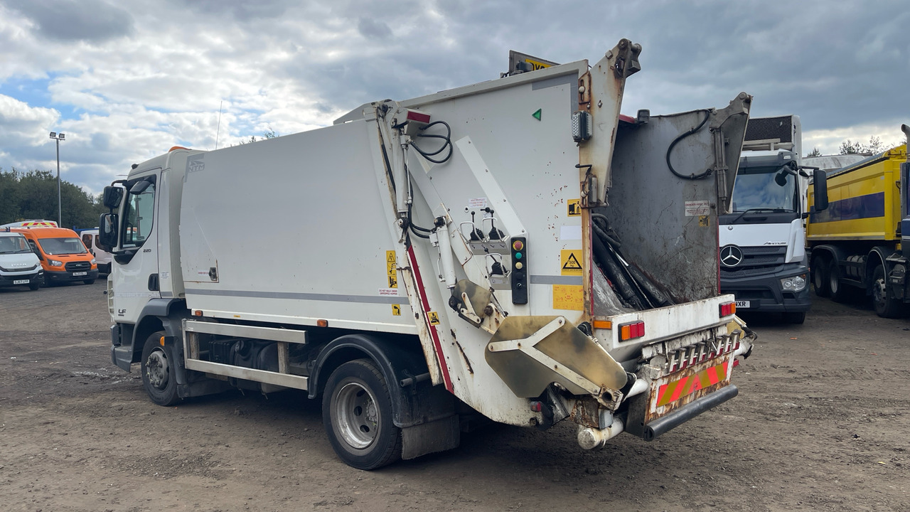 DAF LF 220 - Камион за ѓубре: слика 3 DAF LF 220 - Камион за ѓубре: слика 3
