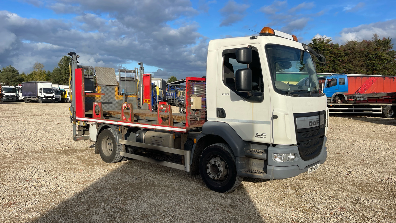 DAF LF 230 - Камион со платформа: слика 1 DAF LF 230 - Камион со платформа: слика 1