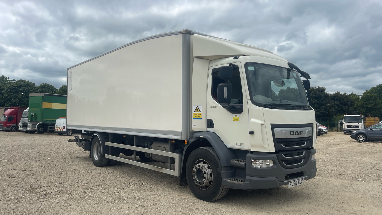DAF LF 230 - Камион сандучар: слика 1 DAF LF 230 - Камион сандучар: слика 1