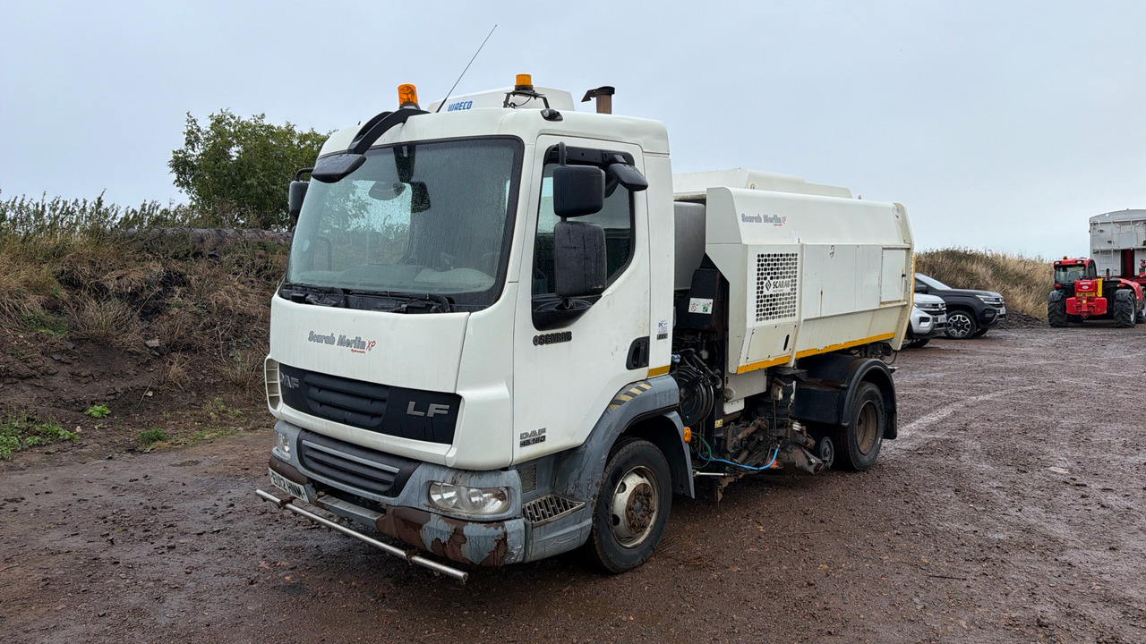 DAF LF 45.160 - Возило за метење: слика 2 DAF LF 45.160 - Возило за метење: слика 2