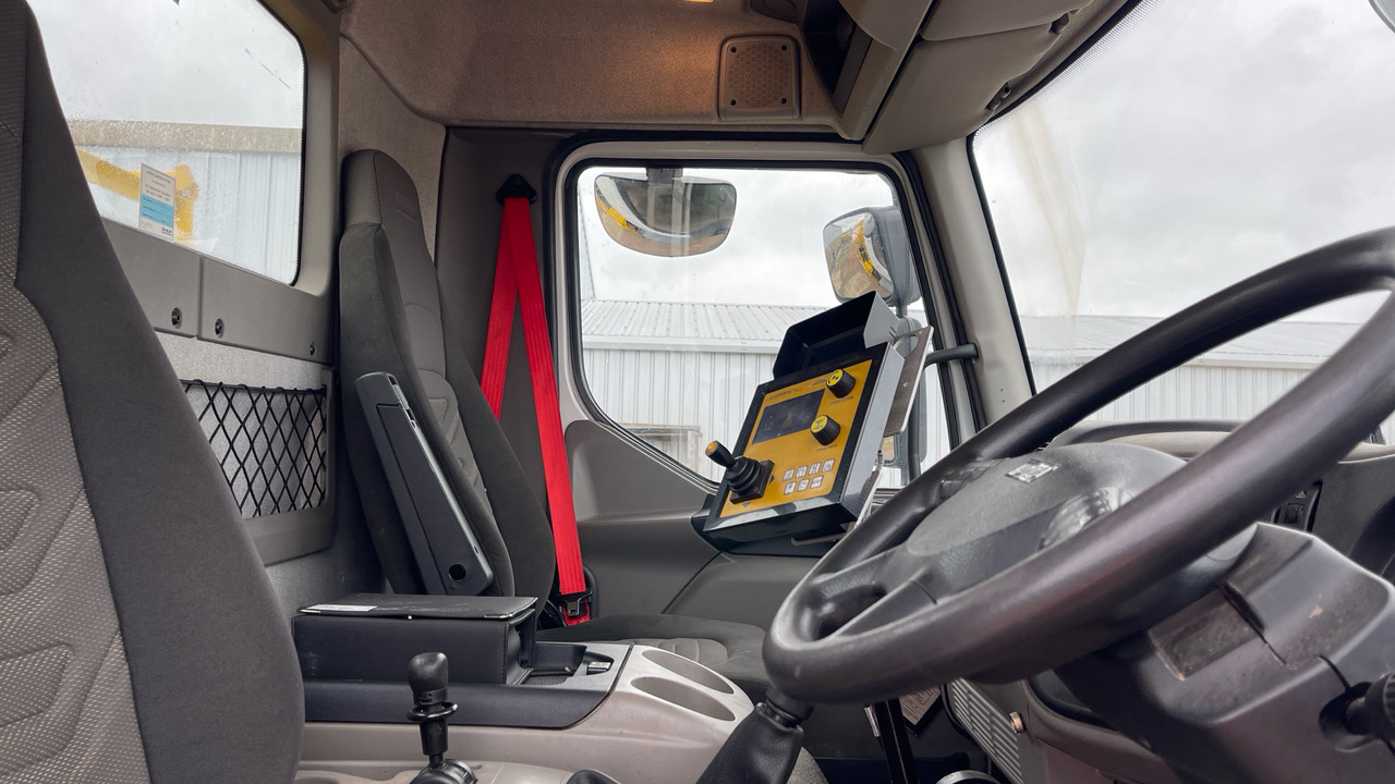 DAF LF 55.220 - Машина за чистење снег: слика 5 DAF LF 55.220 - Машина за чистење снег: слика 5