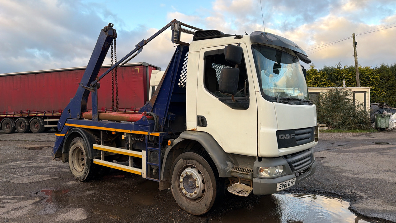DAF LF 55.250 - Камион за подигање контејнери: слика 1 DAF LF 55.250 - Камион за подигање контејнери: слика 1