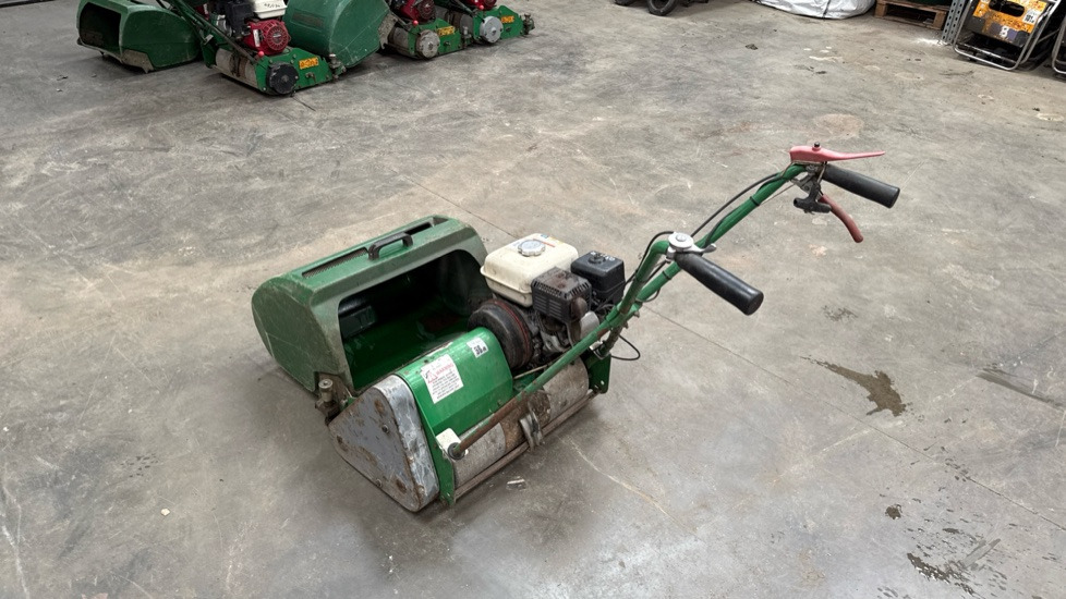 DENNIS FT510 PEDESTRIAN CYLINDER MOWER, NO UNIT, GRASS BOX - Градежна опрема: слика 4 DENNIS FT510 PEDESTRIAN CYLINDER MOWER, NO UNIT, GRASS BOX - Градежна опрема: слика 4