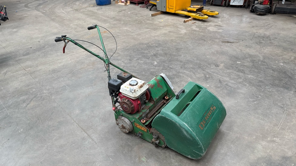 DENNIS FT510 PEDESTRIAN CYLINDER MOWER WITH 5K UNIT AND GRASS BOX - Градежна опрема: слика 3 DENNIS FT510 PEDESTRIAN CYLINDER MOWER WITH 5K UNIT AND GRASS BOX - Градежна опрема: слика 3