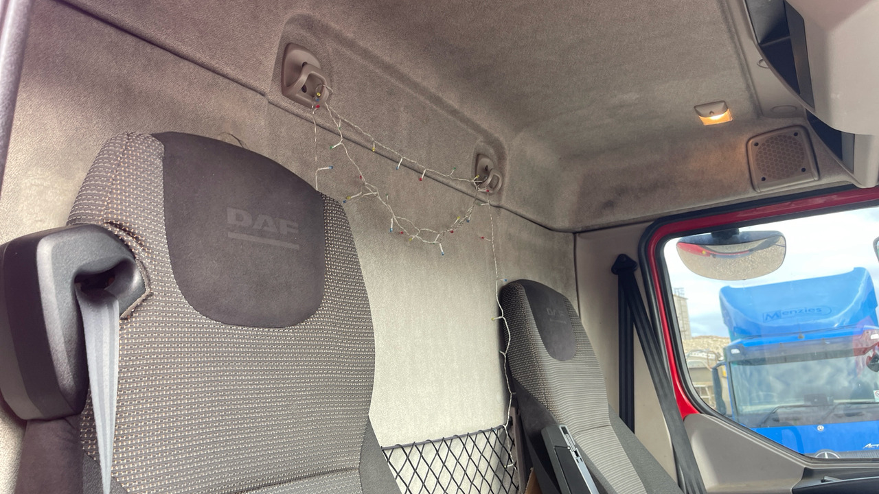 Камион сандучар Daf LF 220: слика 8