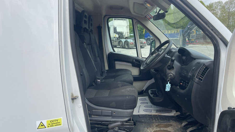 FIAT DUCATO 35 2.3 MULTIJET II 140PS - Комбе со отворен сандак: слика 5 FIAT DUCATO 35 2.3 MULTIJET II 140PS - Комбе со отворен сандак: слика 5