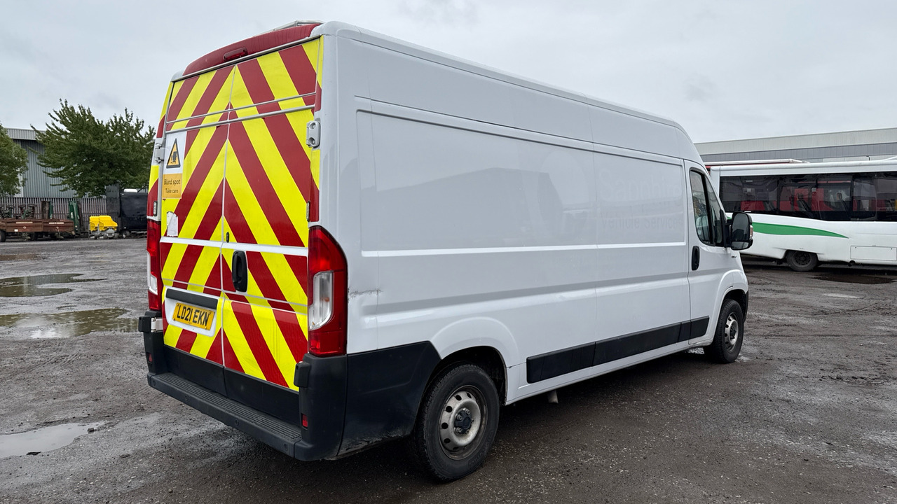 FIAT DUCATO 35 2.3 MULTIJET TECNICO 140PS - Товарно комбе: слика 4 FIAT DUCATO 35 2.3 MULTIJET TECNICO 140PS - Товарно комбе: слика 4