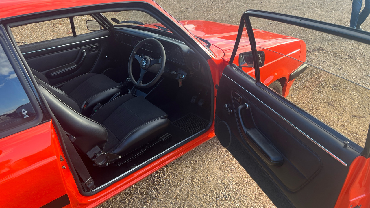 FORD ESCORT RS 2000 - Седан: слика 5 FORD ESCORT RS 2000 - Седан: слика 5